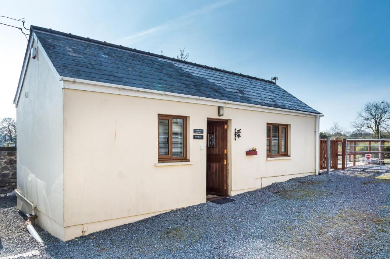 Primrose - 1 Bedroom Cottage - Llanteg Crunwear Buitenkant foto